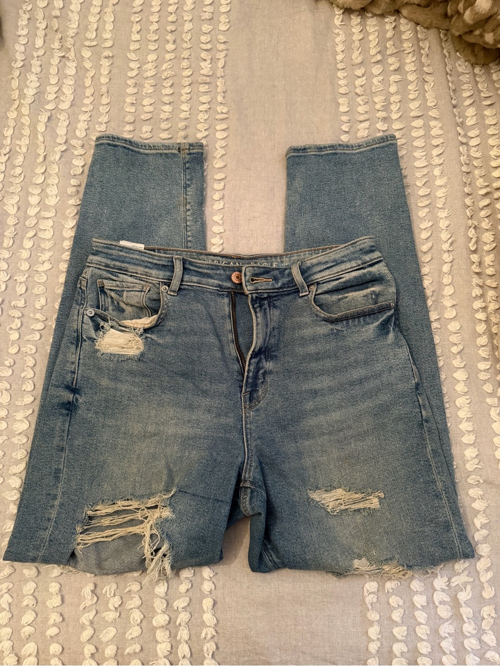American Eagle Outfitters Light Blue Distressed Jeans